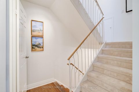 Photo 13 at 9 - 41 Spruce Street, South St. James Town, Toronto