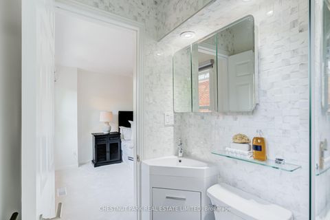 Photo 18 at 9 - 41 Spruce Street, South St. James Town, Toronto