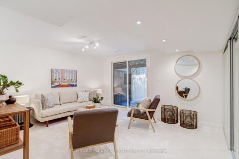 Photo 32 at 9 - 41 Spruce Street, South St. James Town, Toronto