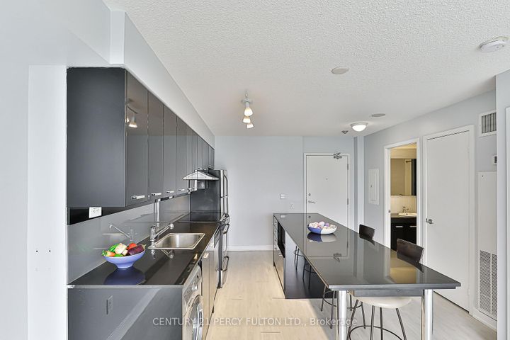 Photo 4 at 1612 - 19 Singer Court, Bayview Village, Toronto