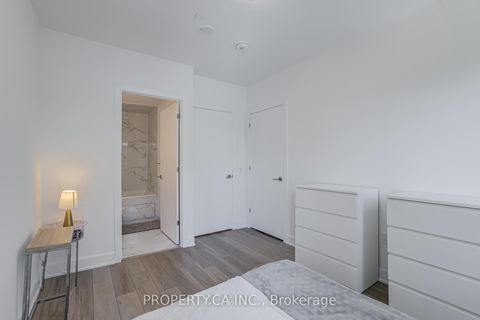 Photo 21 at 102 - 2 Teagarden Court N, Willowdale East, Toronto