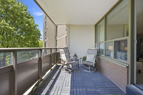 Photo 11 at 201 - 15 Vicora Linkway, Flemingdon Park, Toronto