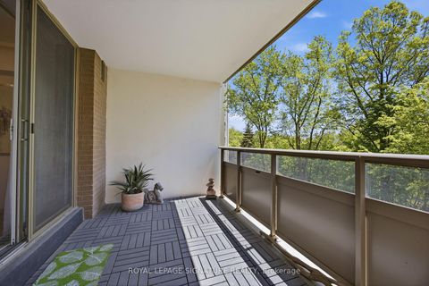 Photo 12 at 201 - 15 Vicora Linkway, Flemingdon Park, Toronto