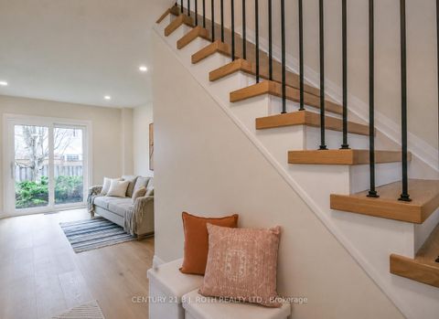 Photo 3 at 20 Hadden Crescent, Cundles East, Barrie