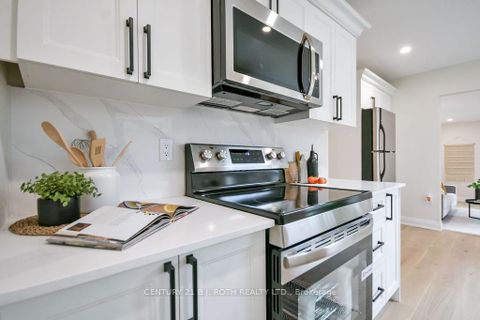 Photo 9 at 20 Hadden Crescent, Cundles East, Barrie