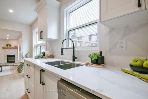 Photo 10 at 20 Hadden Crescent, Cundles East, Barrie