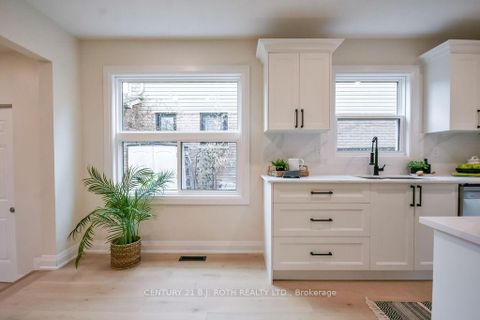 Photo 14 at 20 Hadden Crescent, Cundles East, Barrie