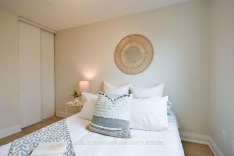Photo 23 at 20 Hadden Crescent, Cundles East, Barrie