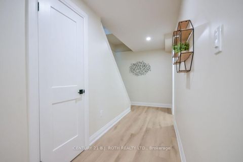 Photo 30 at 20 Hadden Crescent, Cundles East, Barrie