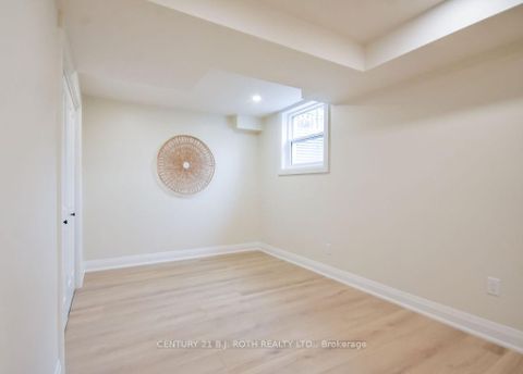 Photo 31 at 20 Hadden Crescent, Cundles East, Barrie