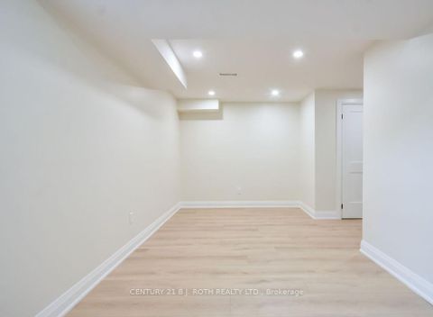 Photo 33 at 20 Hadden Crescent, Cundles East, Barrie