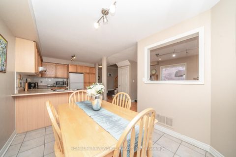 Photo 12 at 26 Cape Breton Court, Oak Ridges Lake Wilcox, Richmond Hill