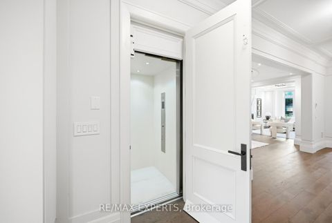 Photo 9 at 38 Railway Street, Maple, Vaughan