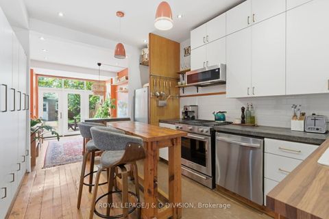 Photo 11 at 41 Noble Street, Roncesvalles, Toronto
