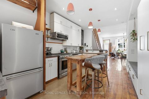 Photo 13 at 41 Noble Street, Roncesvalles, Toronto