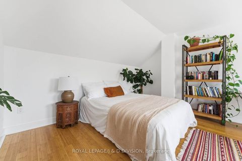 Photo 30 at 41 Noble Street, Roncesvalles, Toronto