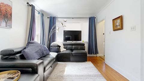 Photo 8 at 291 Kennedy Road E, Cliffside, Toronto