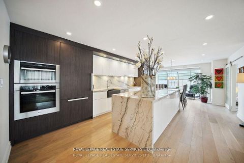Photo 8 at 601 - 480 Queens Quay W, Waterfront Communities C1, Toronto