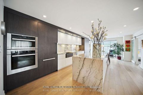 Photo 9 at 601 - 480 Queens Quay W, Waterfront Communities C1, Toronto