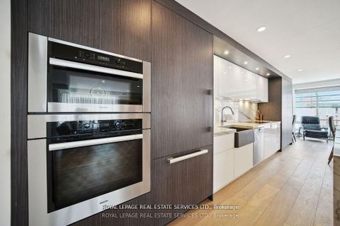 Photo 10 at 601 - 480 Queens Quay W, Waterfront Communities C1, Toronto