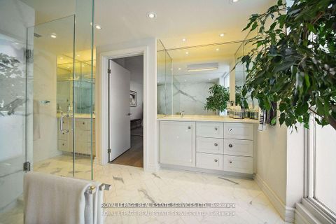 Photo 37 at 601 - 480 Queens Quay W, Waterfront Communities C1, Toronto