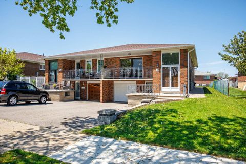 Photo 1 at 82 Button Road, West Woodbridge, Vaughan