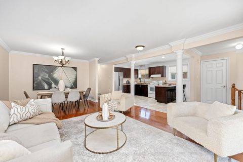 Photo 2 at 82 Button Road, West Woodbridge, Vaughan