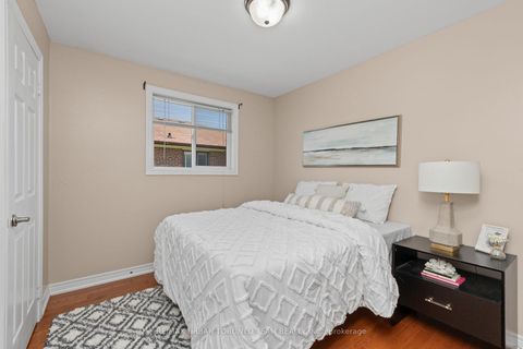 Photo 14 at 82 Button Road, West Woodbridge, Vaughan