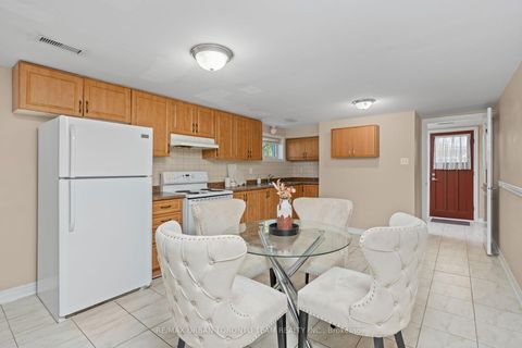 Photo 18 at 82 Button Road, West Woodbridge, Vaughan