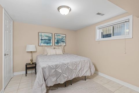 Photo 22 at 82 Button Road, West Woodbridge, Vaughan