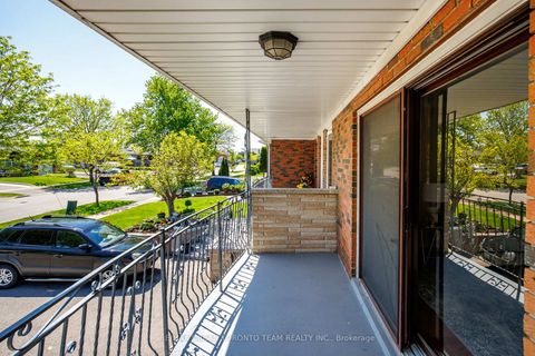 Photo 25 at 82 Button Road, West Woodbridge, Vaughan