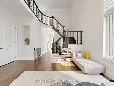 Photo 6 at 18 Rossini Drive, Oak Ridges, Richmond Hill