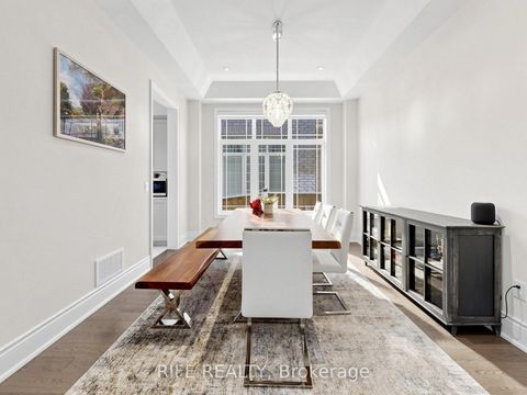 Photo 8 at 18 Rossini Drive, Oak Ridges, Richmond Hill