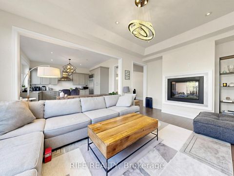 Photo 15 at 18 Rossini Drive, Oak Ridges, Richmond Hill