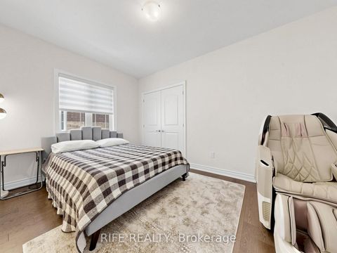 Photo 33 at 18 Rossini Drive, Oak Ridges, Richmond Hill