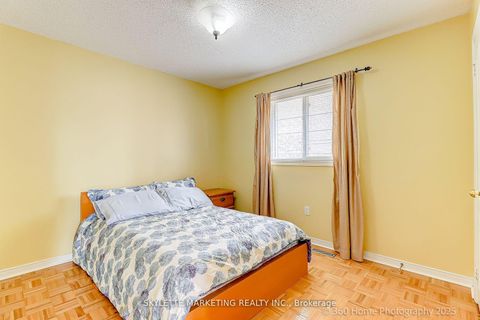 Photo 17 at 199 Kayla Crescent, Maple, Vaughan