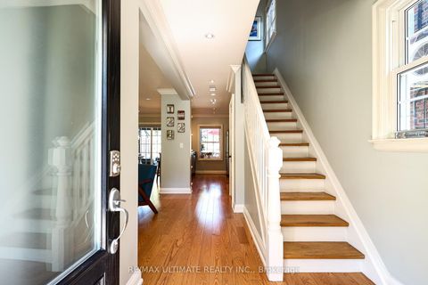 Photo 2 at 503 Sutherland Drive, Leaside, Toronto