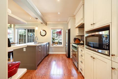 Photo 13 at 503 Sutherland Drive, Leaside, Toronto