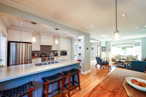 Photo 22 at 503 Sutherland Drive, Leaside, Toronto
