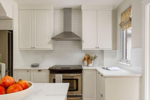 Photo 20 at 10 Valleyview Gardens, Lambton Baby Point, Toronto