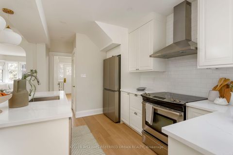 Photo 21 at 10 Valleyview Gardens, Lambton Baby Point, Toronto