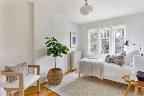 Photo 28 at 10 Valleyview Gardens, Lambton Baby Point, Toronto