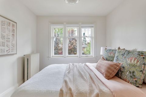 Photo 31 at 10 Valleyview Gardens, Lambton Baby Point, Toronto