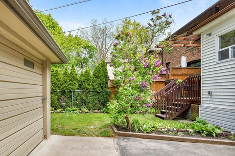 Photo 43 at 10 Valleyview Gardens, Lambton Baby Point, Toronto