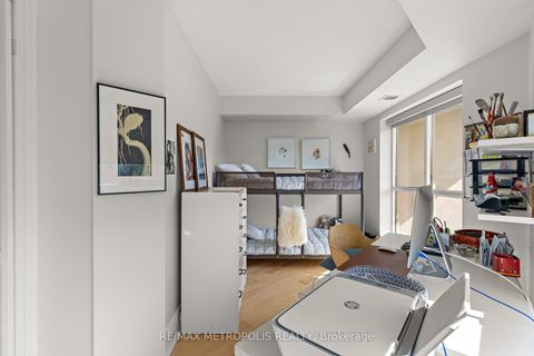 Photo 10 at 438 - 437 Roncesvalles Avenue, Roncesvalles, Toronto