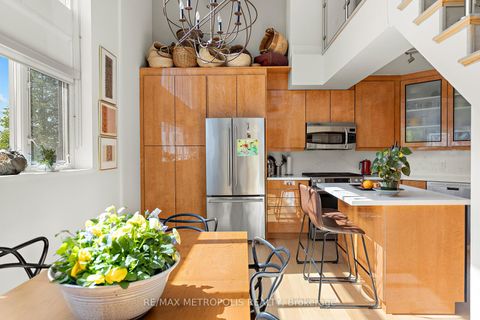 Photo 18 at 438 - 437 Roncesvalles Avenue, Roncesvalles, Toronto