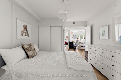 Photo 34 at 438 - 437 Roncesvalles Avenue, Roncesvalles, Toronto