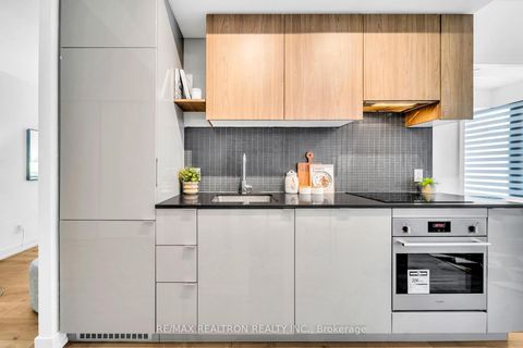 Photo 9 at 603 - 161 Roehampton Avenue, Mount Pleasant West, Toronto