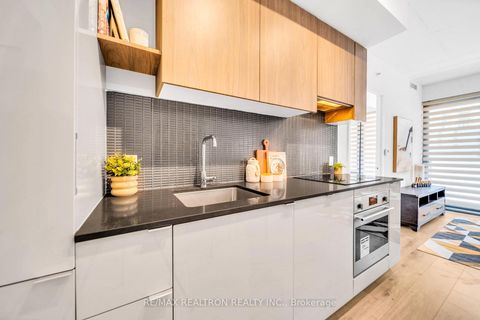 Photo 10 at 603 - 161 Roehampton Avenue, Mount Pleasant West, Toronto