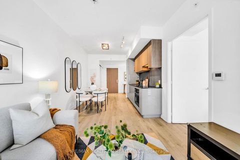 Photo 14 at 603 - 161 Roehampton Avenue, Mount Pleasant West, Toronto